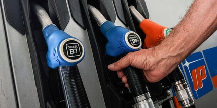 Stessa accisa su benzina e diesel, prima scende, altra sale