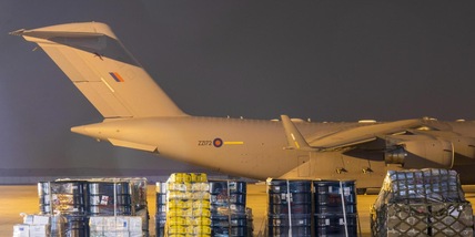 Aereo cargo esce di pista a Hong Kong, un morto e un ferito