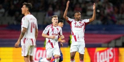 Il Var annulla il gol all'Olympiacos ma gli concede il rigore contro il Barça: cosa è successo