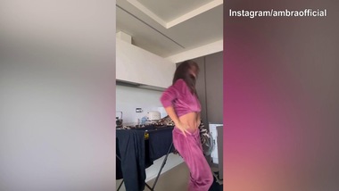 Ambra Angiolini, il balletto diventa virale