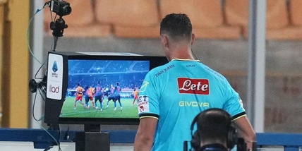 Lecce-Napoli 0-1, la moviola: Collu si perde un giallo chiaro, OFR per il rigore