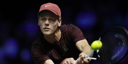 Sinner trionfa a Parigi con Auger-Aliassime e torna numero uno