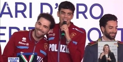 Collari d'oro, una domanda non gradita e Marini risponde 'in punta di fioretto': "Non ho capito il nesso"