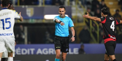 Moviola Parma-Milan: Di  Bello più bravo del Var. Chiamata folle di Maggioni