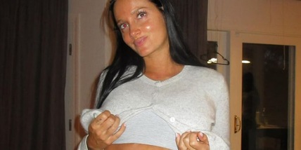 Dybala, Oriana incinta torna in Argentina per il baby shower: "La bambina sta arrivando da Hogwarts"