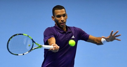 Atp Finals, Auger-Aliassime vince in tre set: Shelton beffato, Sinner sorride