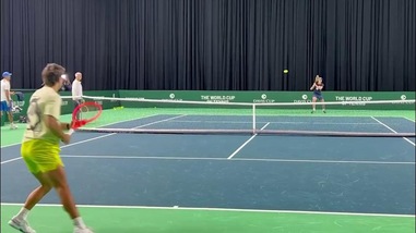 Cobolli è carico: l’allenamento prima della finale in Coppa Davis