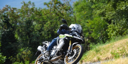 Voge Valico 900 DSX: le foto della prova