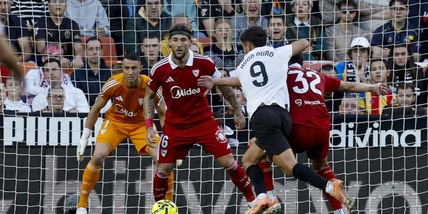 Liga, il Valencia agguanta un pari last minute contro il Siviglia