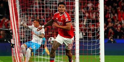 Il Napoli cade col Benfica. La Juve supera il Pafos