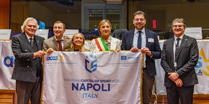 Aces Gala, brilla il Comune di Napoli: la bandiera ufficiale in attesa della Targa d'argento