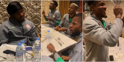 Osimhen tiene il tempo con forchetta e cucchiaio a tavola prima dell'esordio della Nigeria in Coppa d'Africa