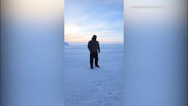 Incredibile Ibra, rovesciata nel ghiaccio