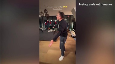 Santi Gimenez vede il rientro: il messicano gioca con la palla in casa