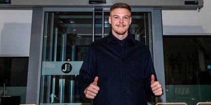 Juventus, ufficiale l'arrivo di Holm dal Bologna