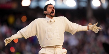 Bad Bunny veste Zara al Super Bowl, quel dettaglio ha fatto impazzire tutti