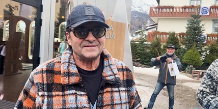 Alberto Tomba a Casa Italia: "Sono ancora un mito? Mi commuove, ora lo dico alla mamma"