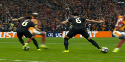 Kelly, un errore clamoroso in Galatasaray-Juve: l'ex Napoli Lang ne approfitta. La fotosequenza