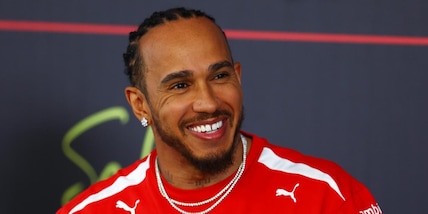 Hamilton entusiasta: "Questa Ferrari ha il mio dna". Poi la frase che fa sognare i tifosi