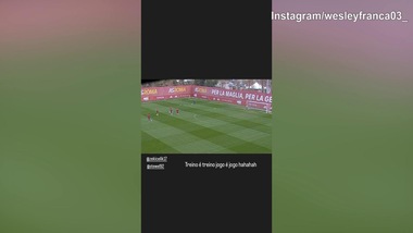 Roma, Wesley replica il gol alla Juve in allenamento