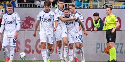 Esposito non basta, Cagliari ko: il Como vince e aggancia la Roma al quarto posto