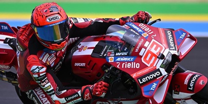 MotoGp, Marc Marquez si prende la gara sprint davanti a Di Giannantonio!