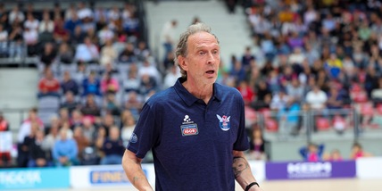 Lorenzo Bernardi non è più l'allenatore di Novara