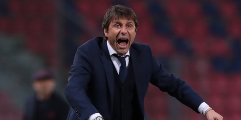 Conte apre e chiude