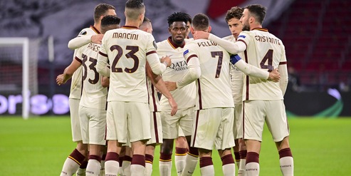 Roma, con l'Ajax si cambia: la formazione per l'Europa League