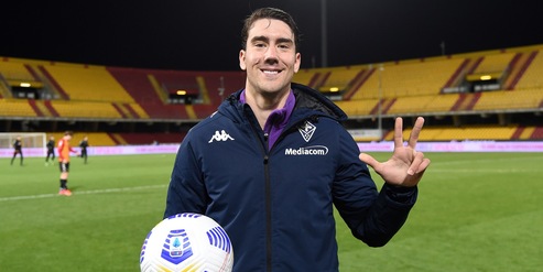 Vlahovic, tutti lo vogliono qualcuno lo piglia