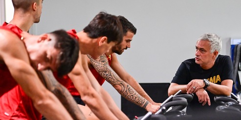 Roma, il programma di Mourinho alla squadra prima del derby