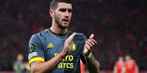 Roma, Mourinho vuole un difensore: Senesi in pole