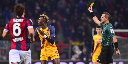 Moviola Bologna-Roma: Pairetto non convince, ammonizione per Abraham shock