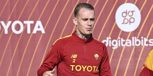 Karsdorp si allena con il gruppo: slitta il confronto con la Roma