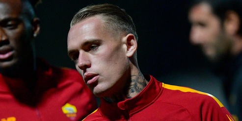Roma, con Karsdorp prove di disgelo: è partito insieme alla squadra