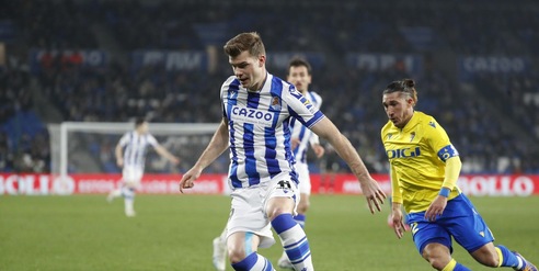 Roma, retroscena Sorloth: ecco quando a Mourinho è stato proposto l'attaccante della Real Sociedad