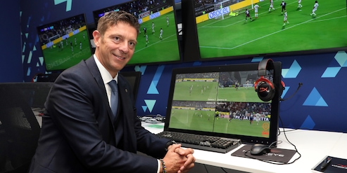 Arbitri in concerto: il Var spiegato live allo stadio