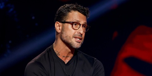 Corona stasera alle 22.40 parla a Rai Tre tra le polemiche