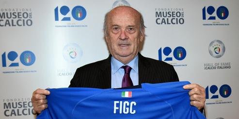 Casarin esclusivo: "Vogliono cancellare l'arbitro. Mourinho? Non fa il buffone"