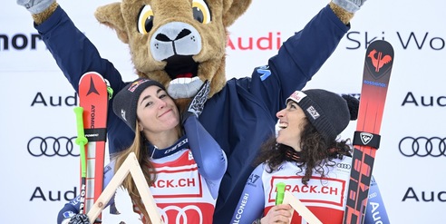 Goggia e Brignone dietro alla Schiffrin: che festa sul palco a St. Moritz