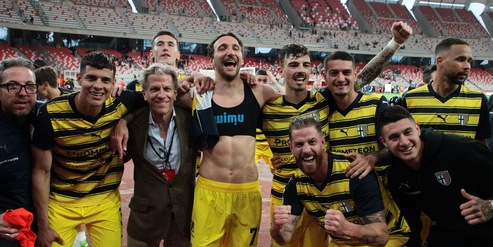 Il Parma torna in Serie A. Capolavoro Pecchia, a Bari basta un pareggio