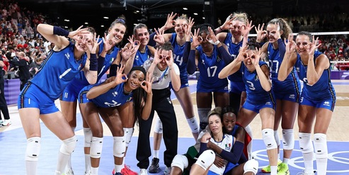 L'Italia vola in finale, giocatrici in lacrime. E parte "Notti Magiche"