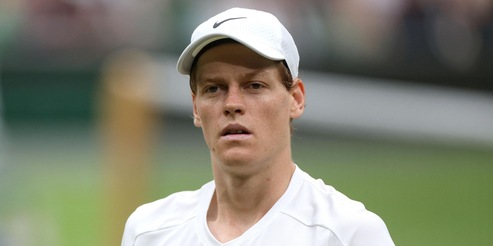 Sinner sbotta dopo l'assenza a Parigi: "Basta, non riuscivo ad alzarmi dal letto"