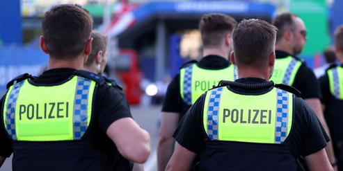 Lazio, fermati 40 tifosi ad Amburgo: cosa è successo