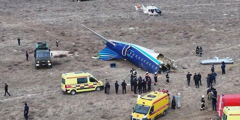 Aereo cade in Kazakistan: 38 morti. Cosa è successo
