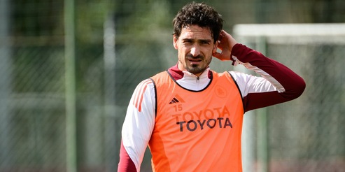 Roma, Hummels resta in bilico: cosa succede