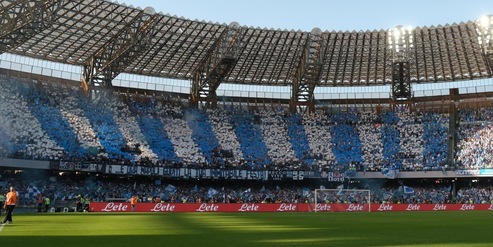 Napoli, stadio sold out, maxischermi e l’eventuale parata con il bus scoperto: il piano per venerdì