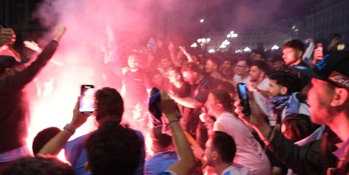 La canzone di Pedro, Geolier e le lacrime con Pino Daniele: tutto il racconto della festa del Napoli