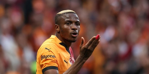 Osimhen, cosa fai? Fino al 10 luglio non parlerà di mercato. E il Napoli aspetta