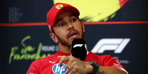 Hamilton fa la voce grossa: dossier a Elkann e Vasseur per risollevare la Ferrari